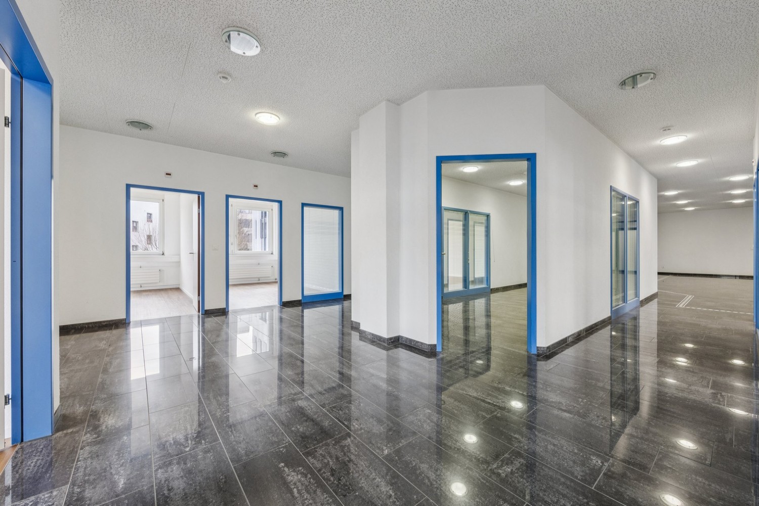 305m² ufficio, foto 8 di 10
