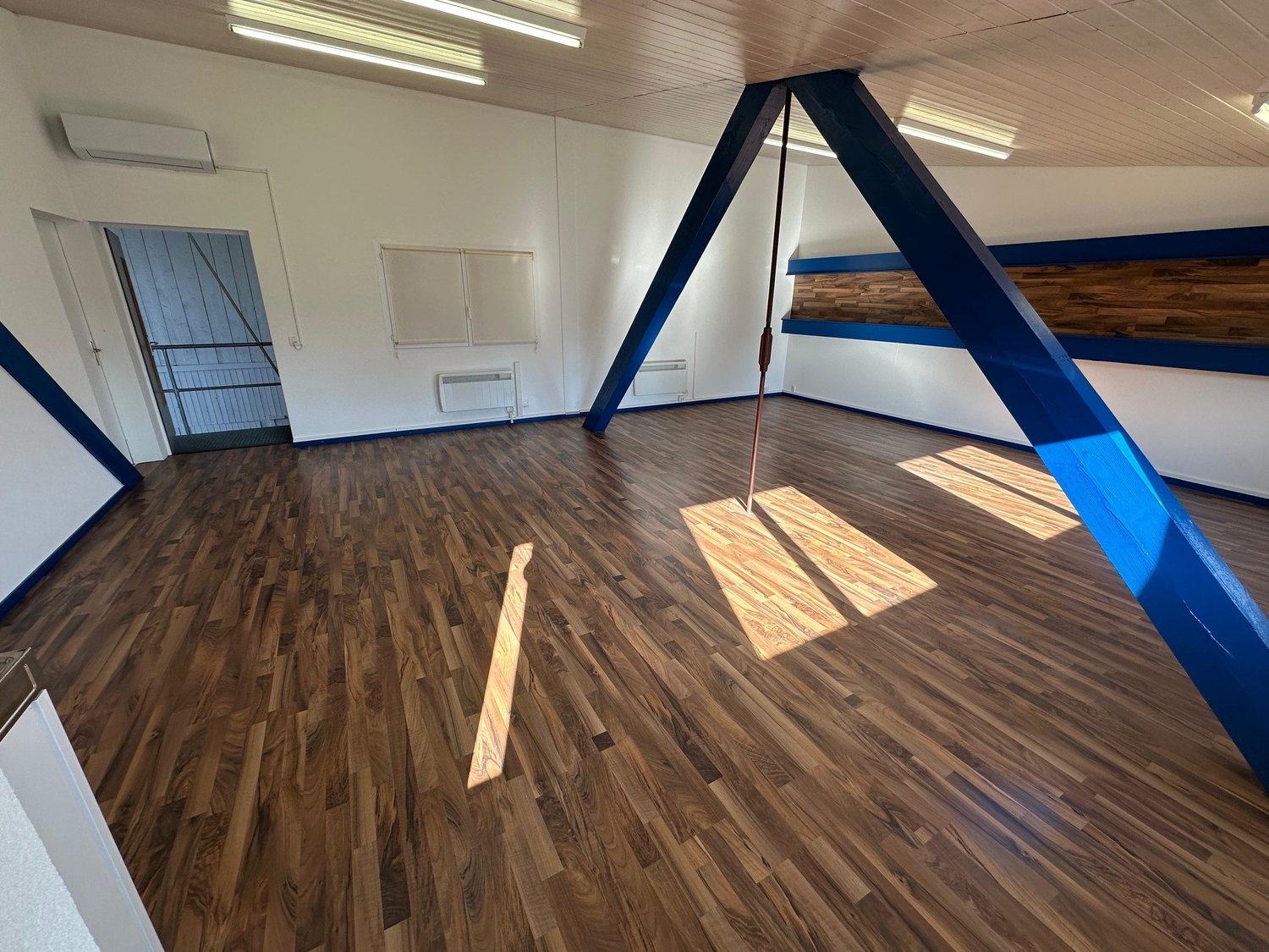 55m² office
