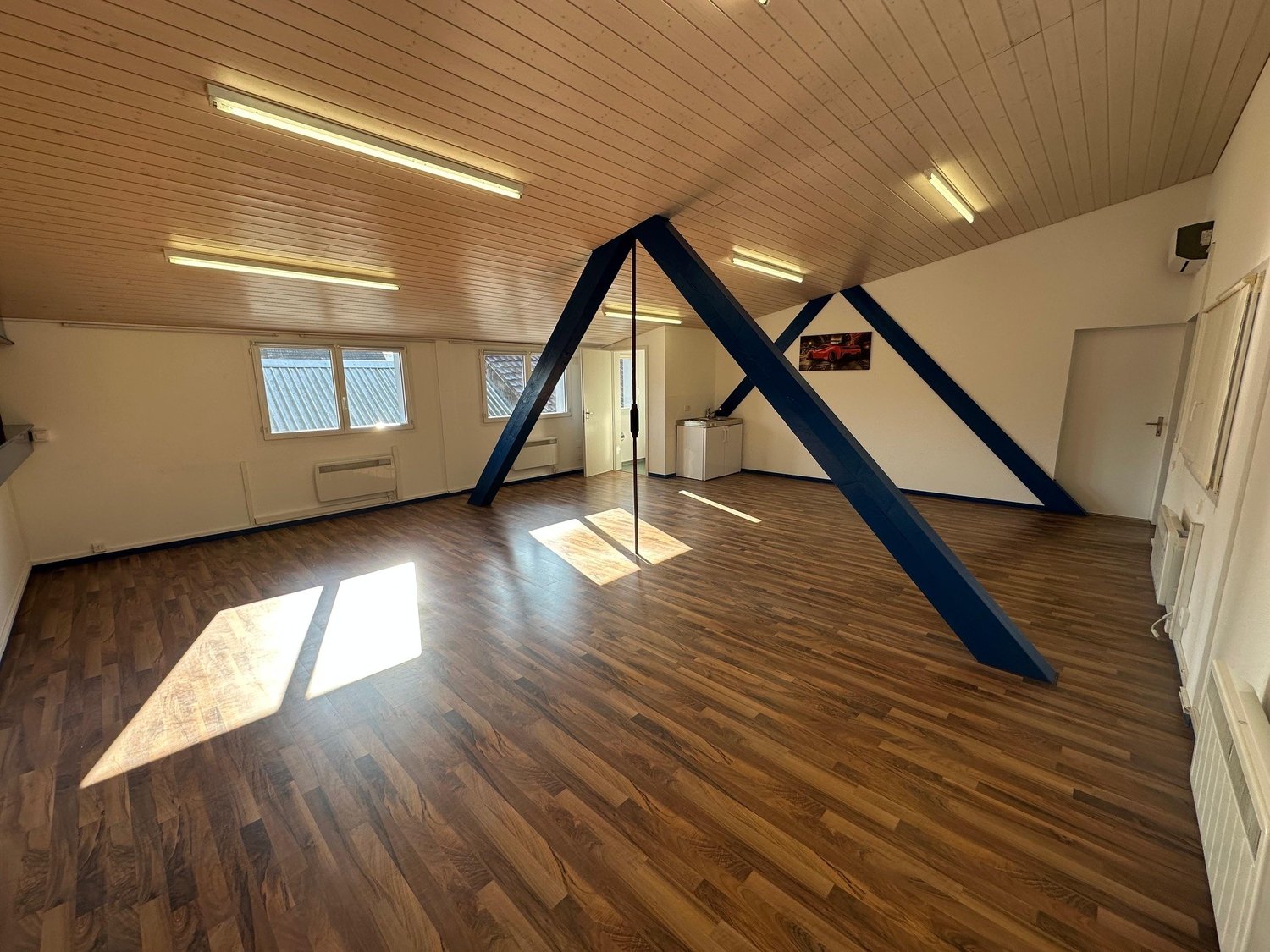 55m² office