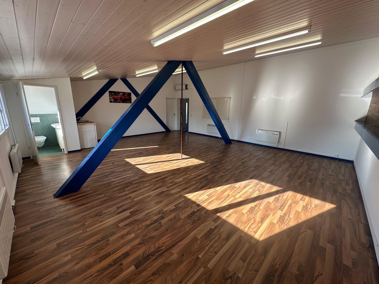 55m² office