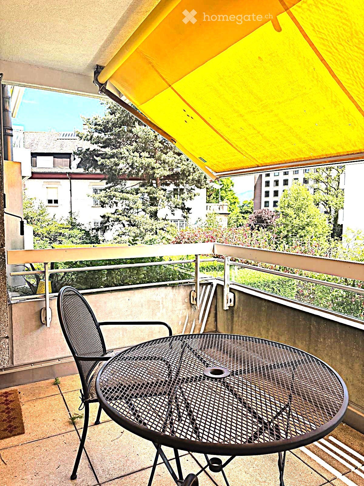 5 rooms apartment