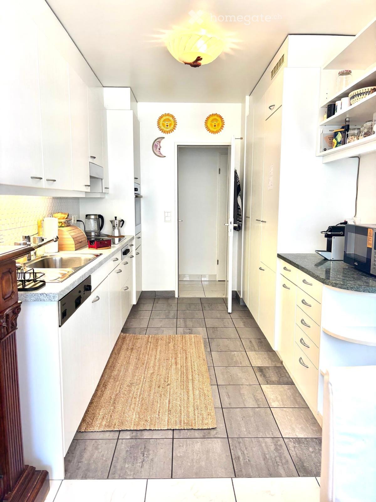 5 rooms apartment