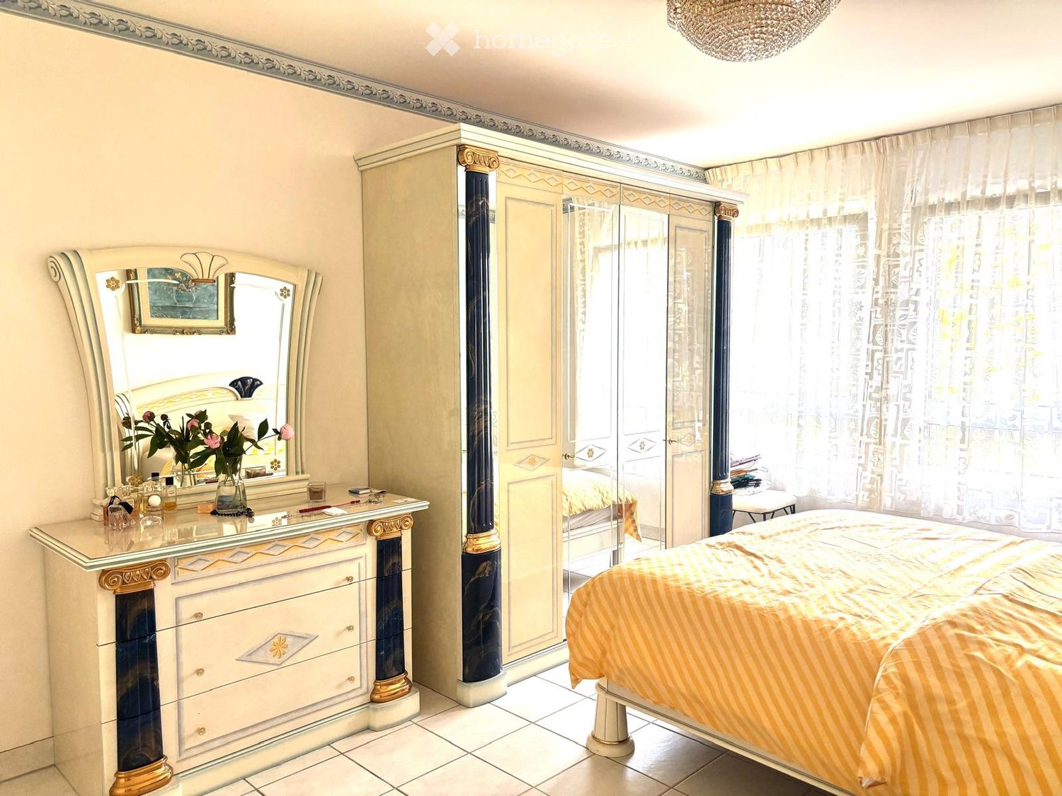 5 rooms apartment