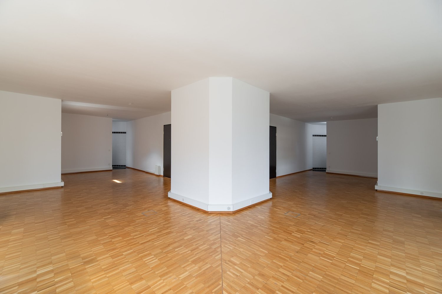 87m² office, foto 7 di 10