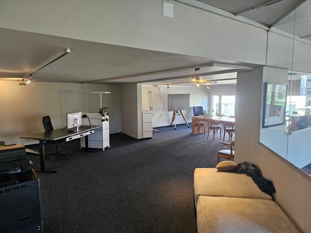 275m² commerciale