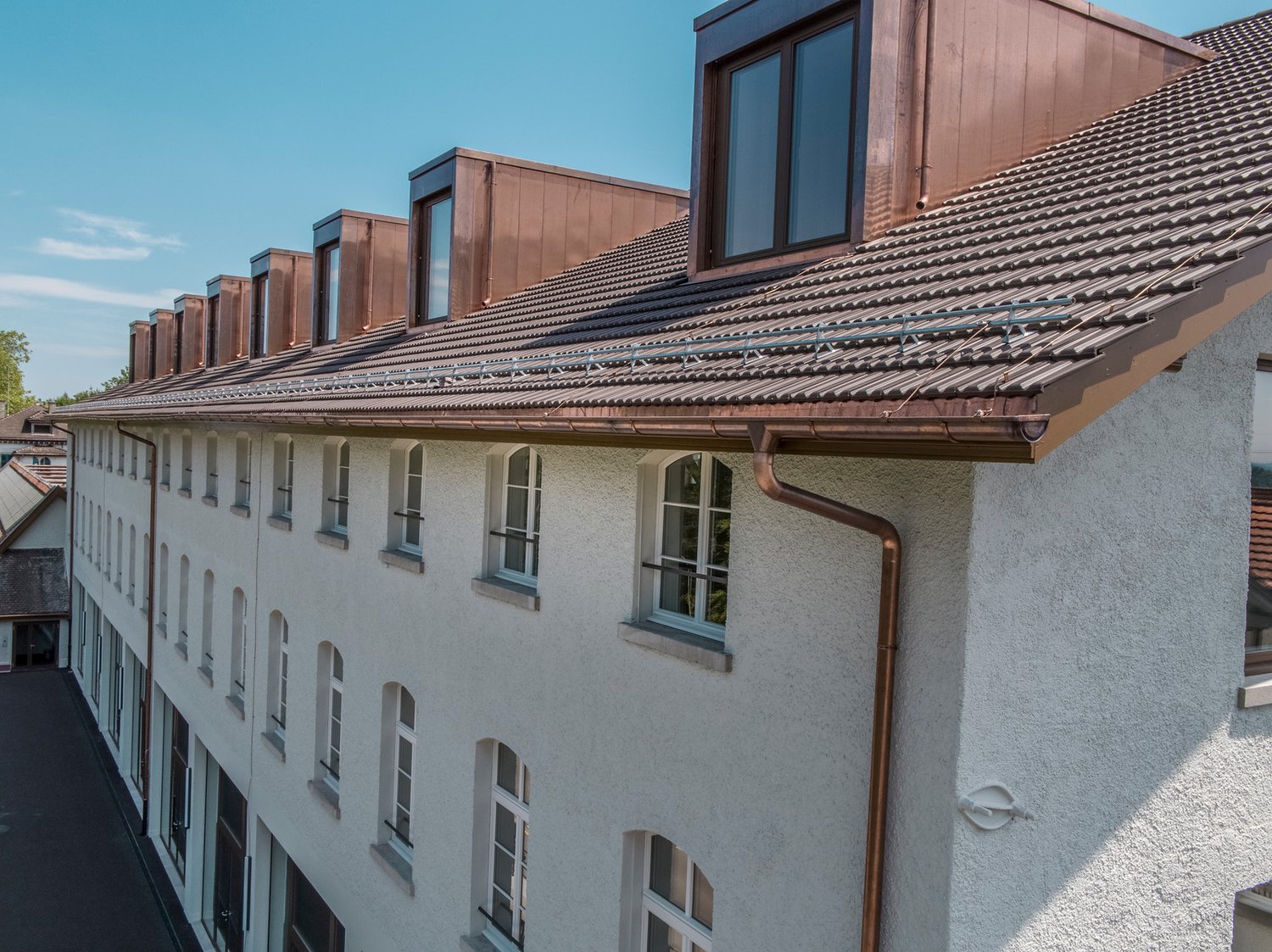 230m² commercial