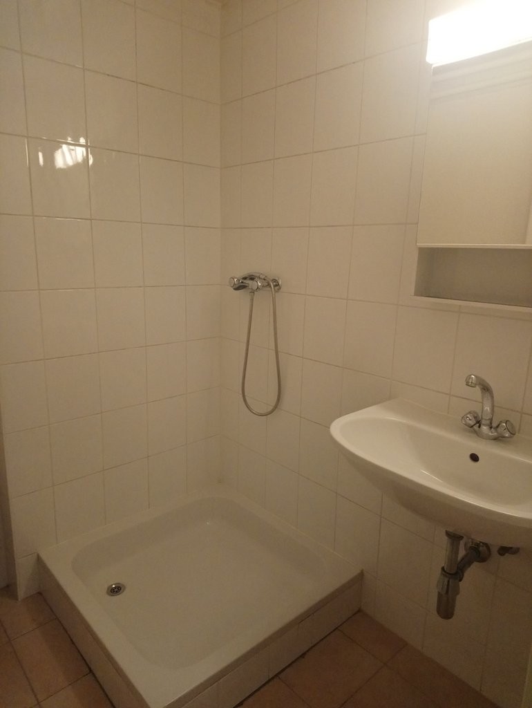 31m² commerciale, foto 2 di 4