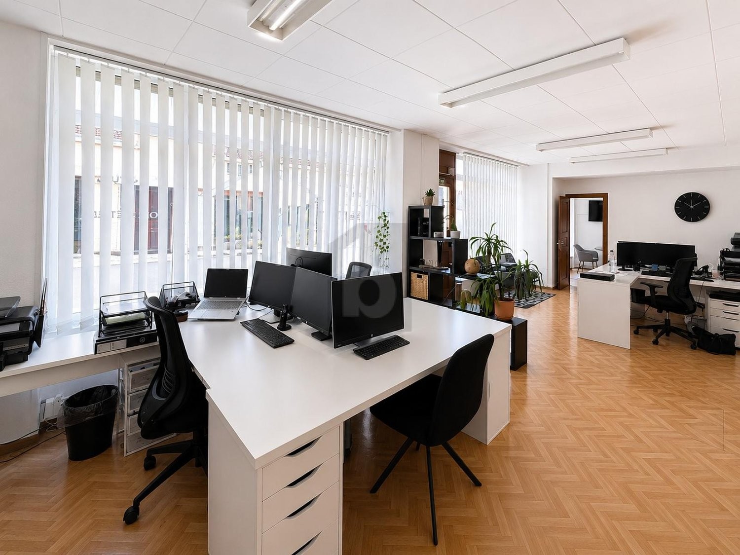 115m² office