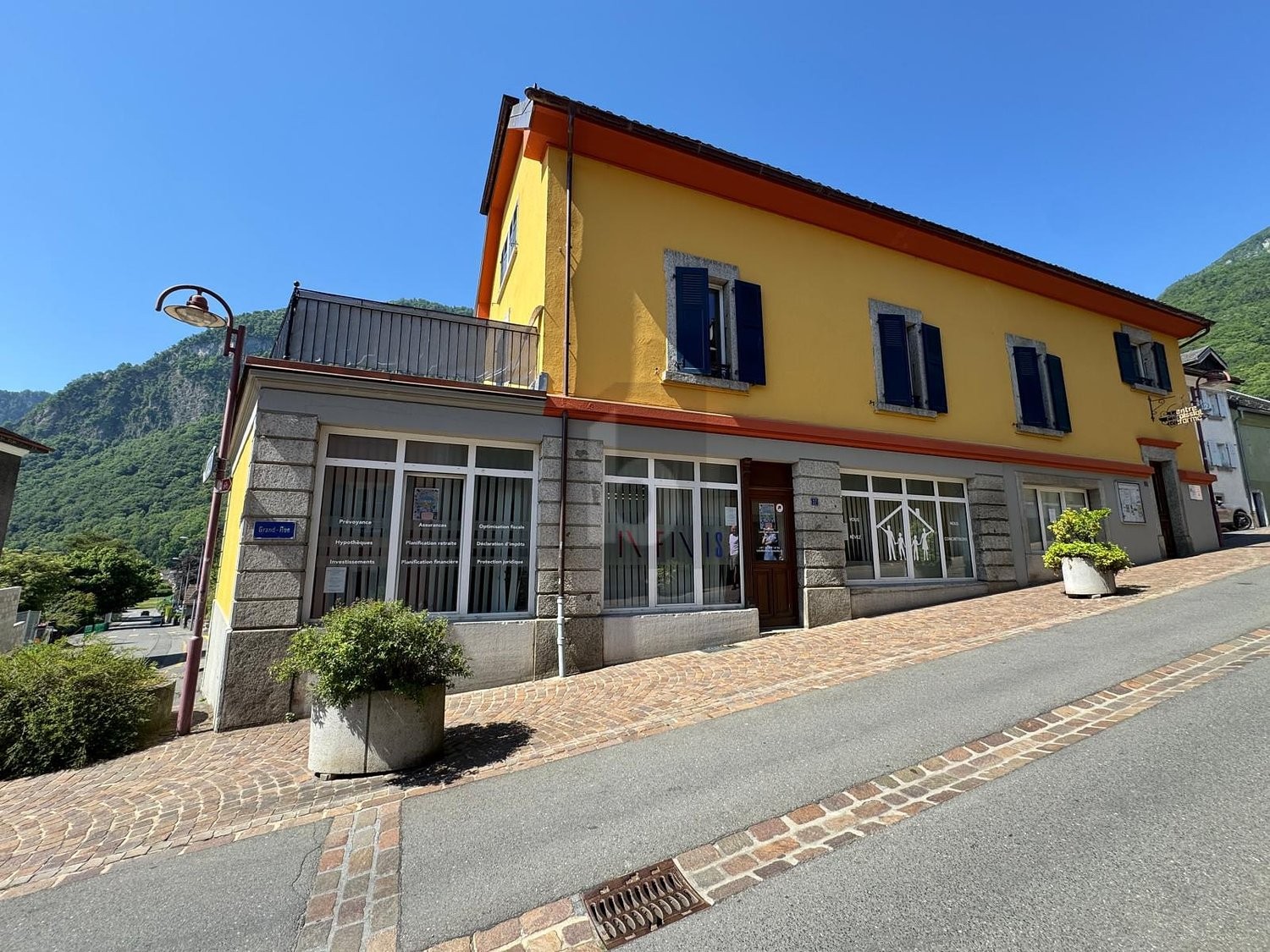 115m² office