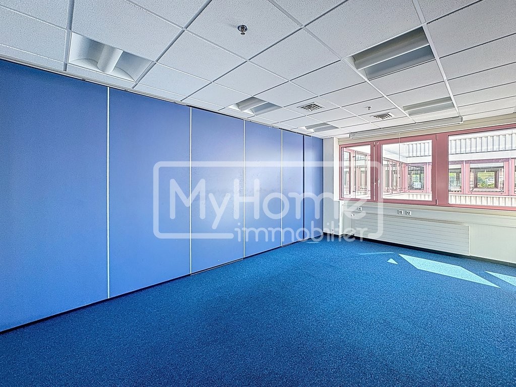 1485m² shop
