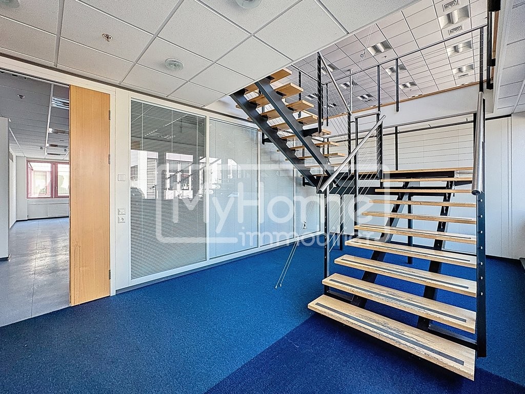1485m² shop