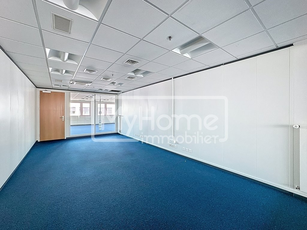 1485m² shop