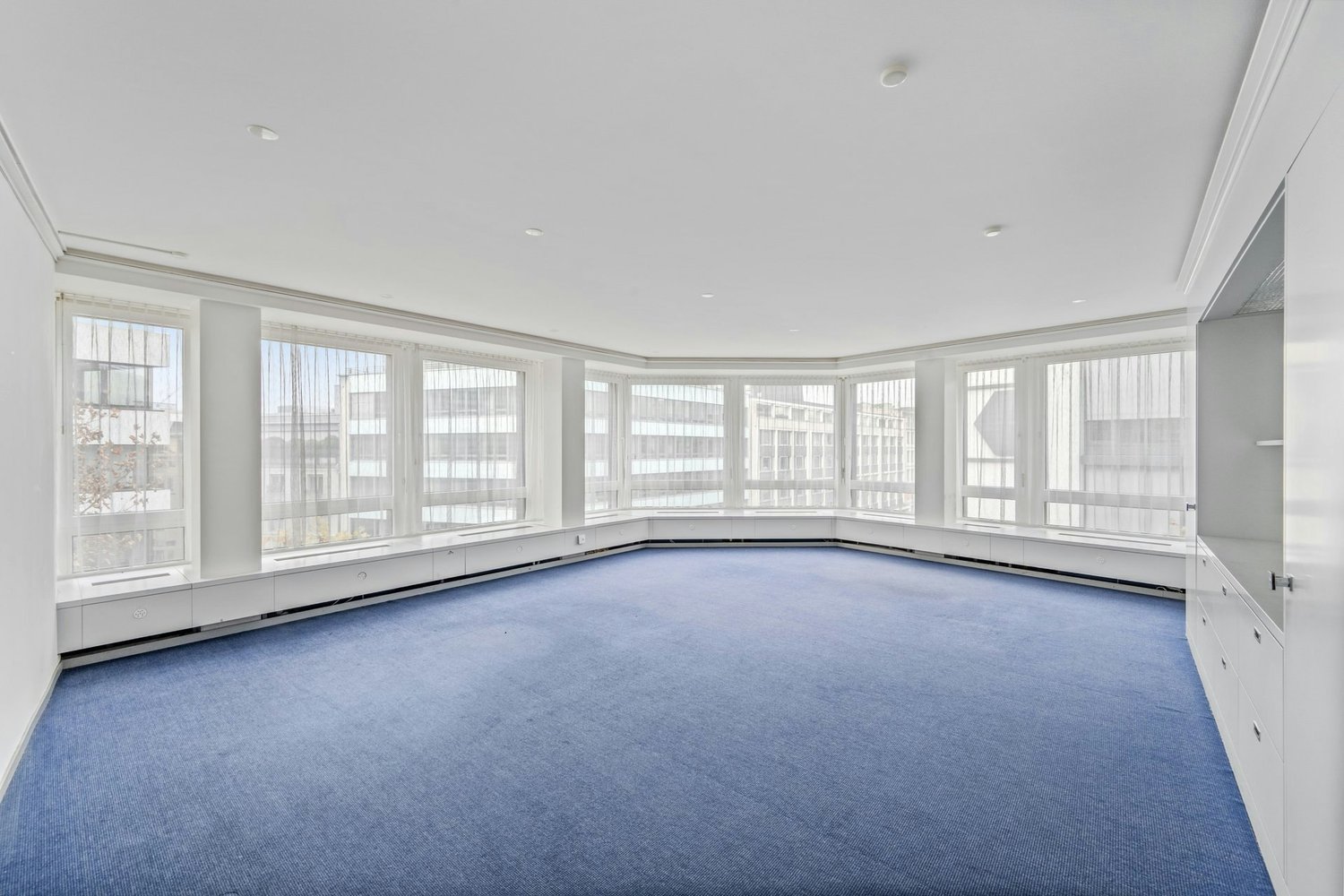 277m² office, foto 2 di 10