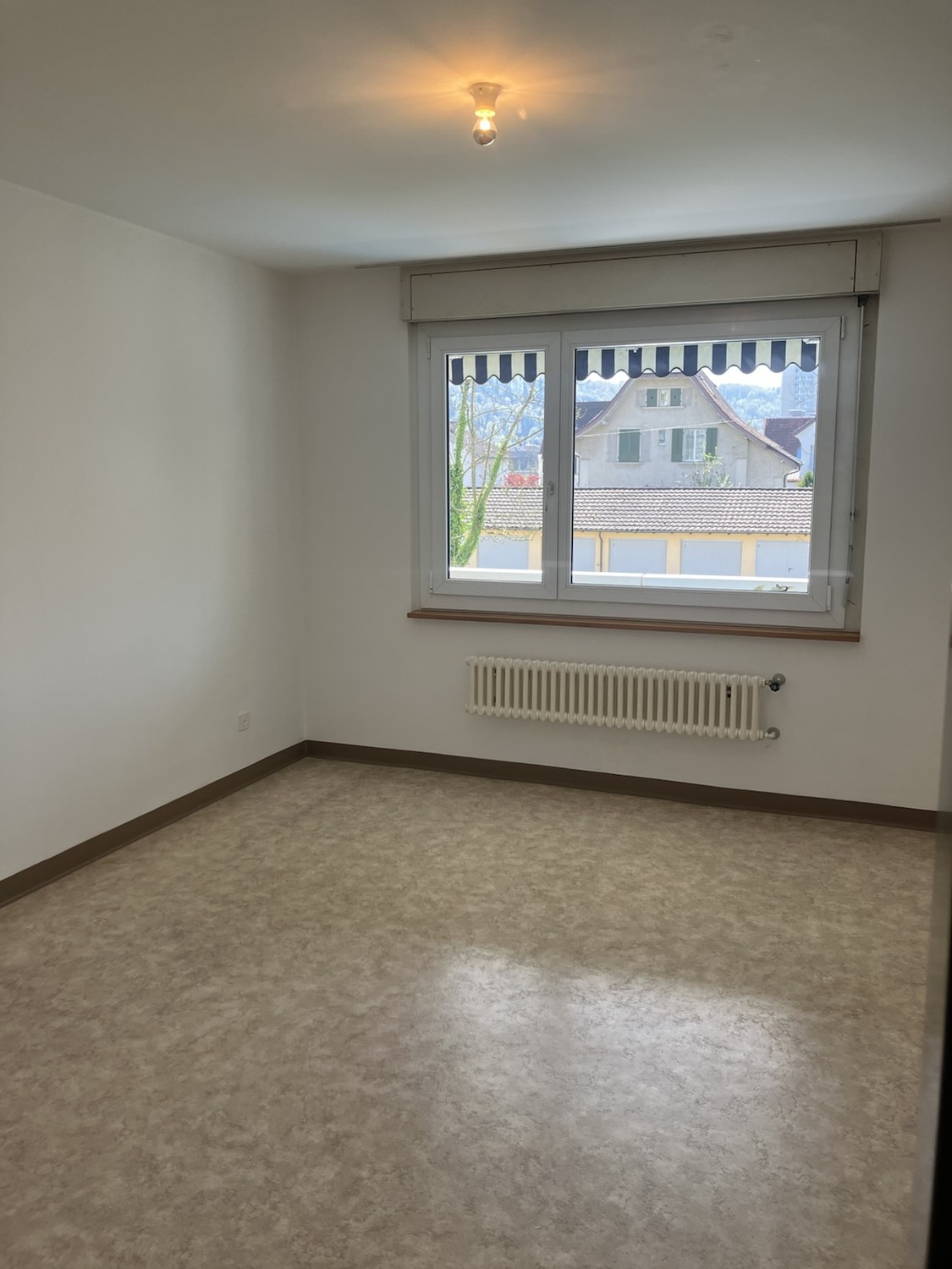 Room in a shared flat, foto 1 di 9
