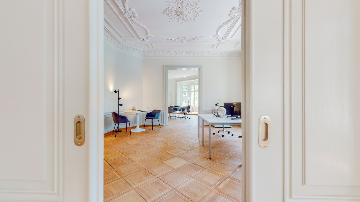 229m² office