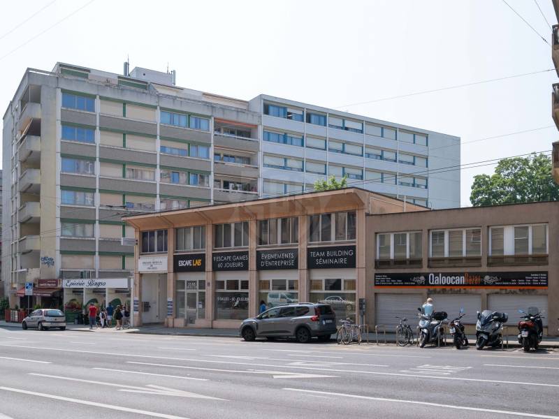 316m² arcade, foto 1 di 5
