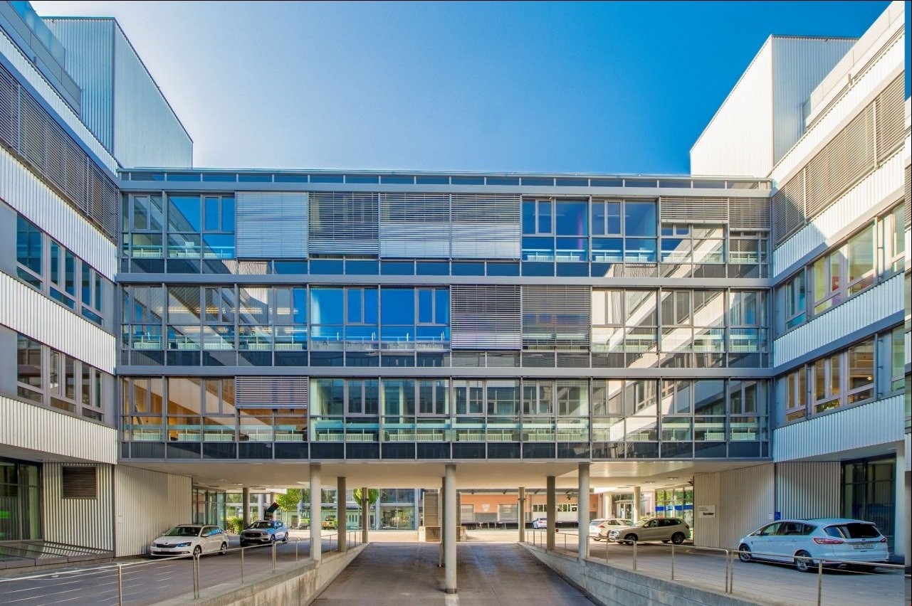 830m² ufficio, foto 2 di 10
