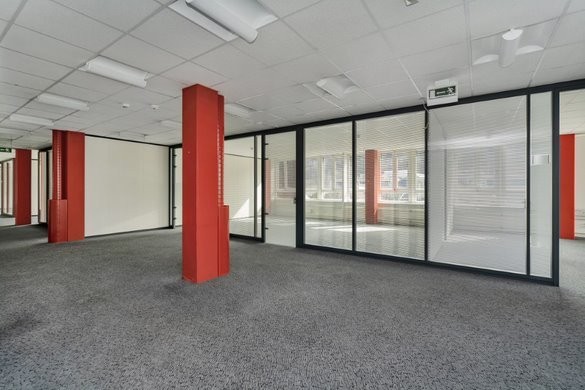 830m² ufficio, foto 8 di 10