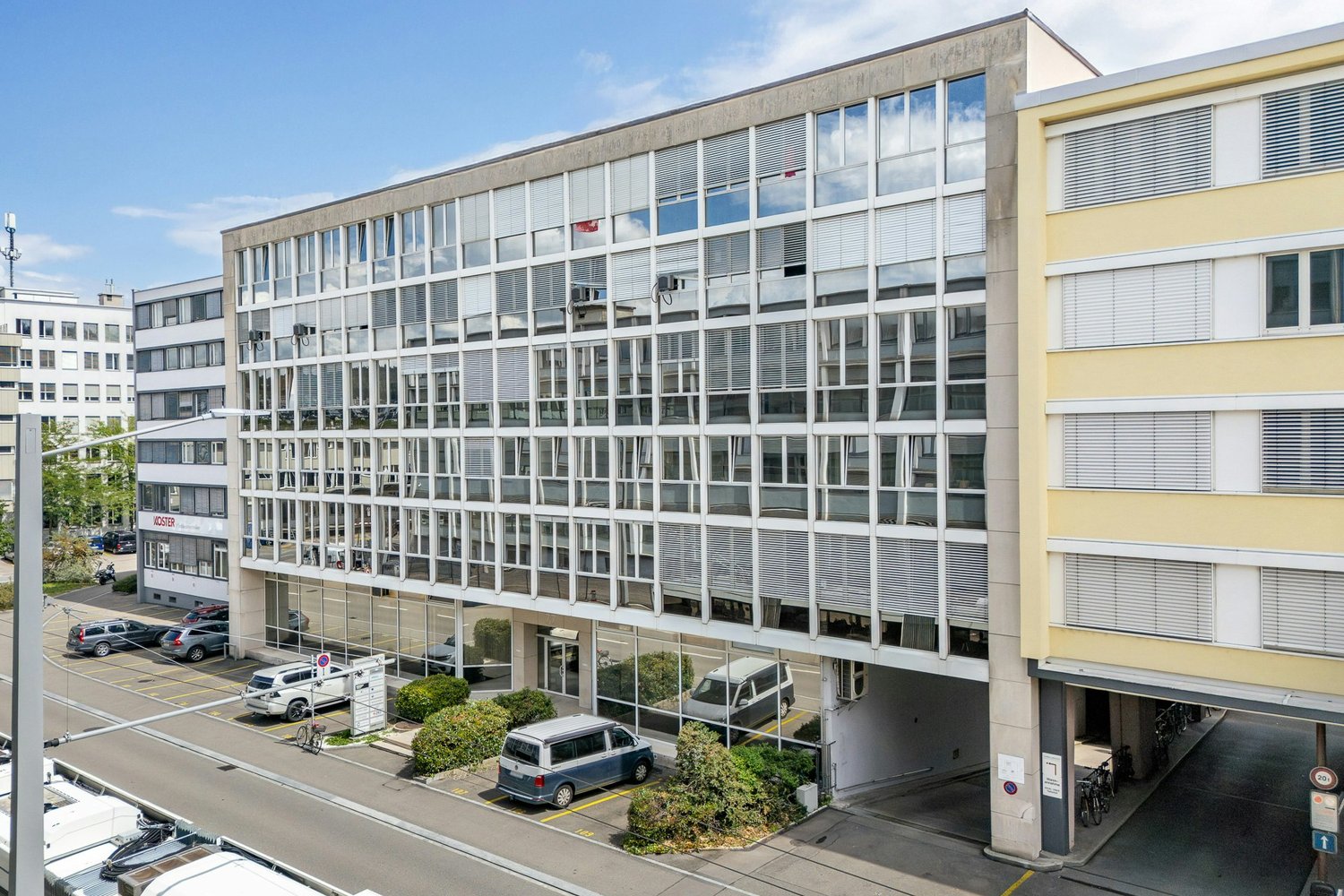 33m² office