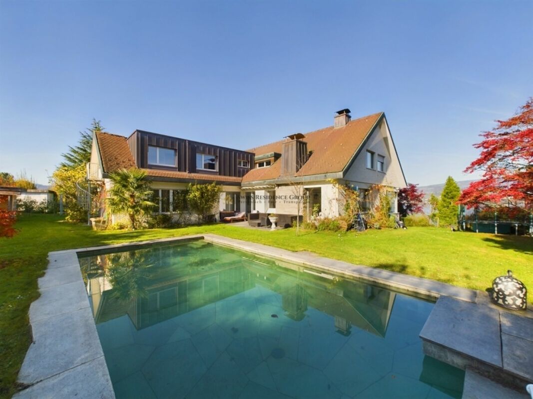 8 ½ rooms villa