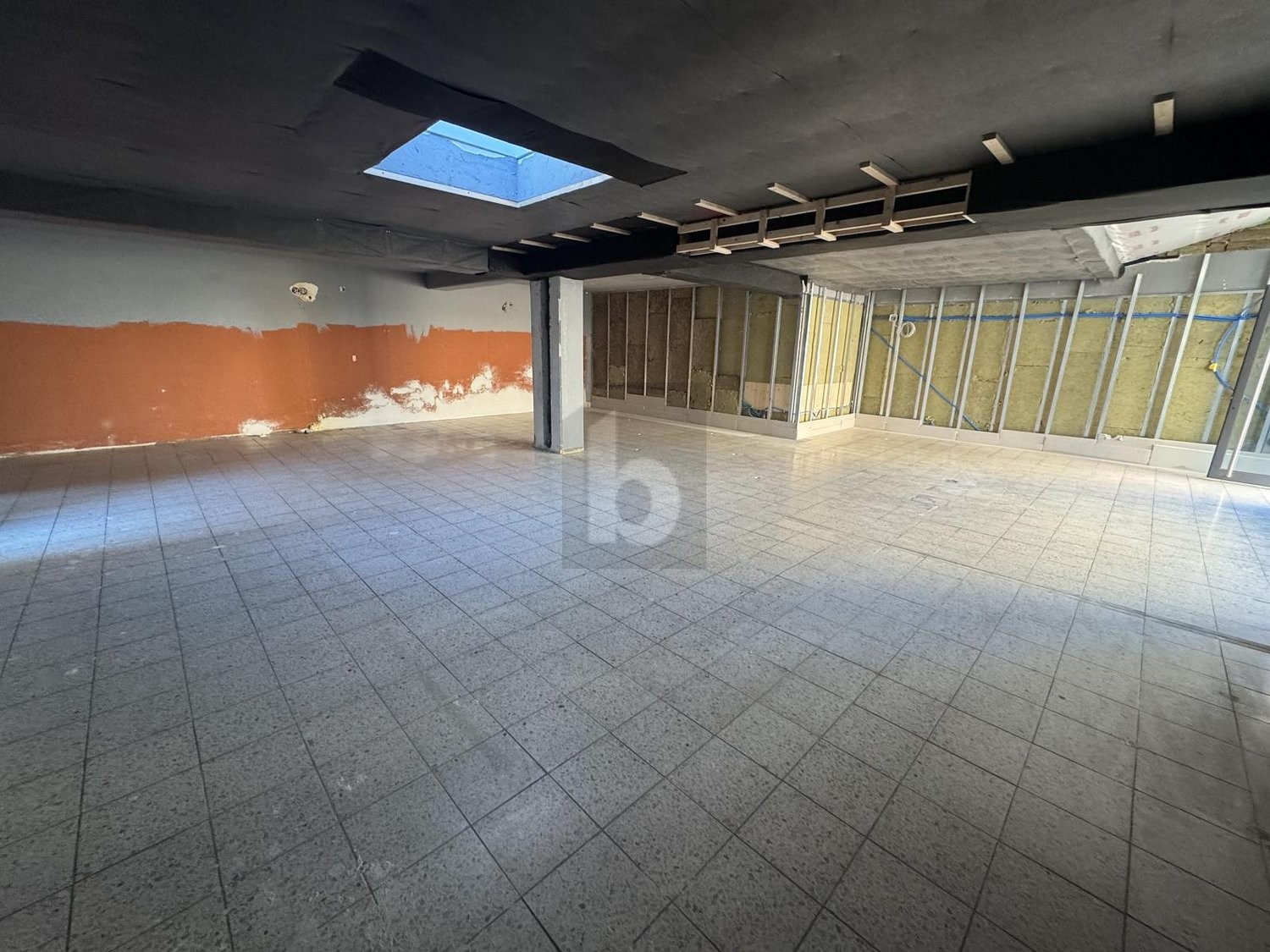 320m² di terreno commerciale, foto 3 di 4