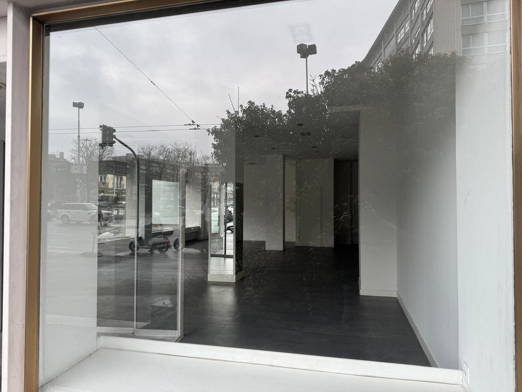 80m² negozio, foto 3 di 5