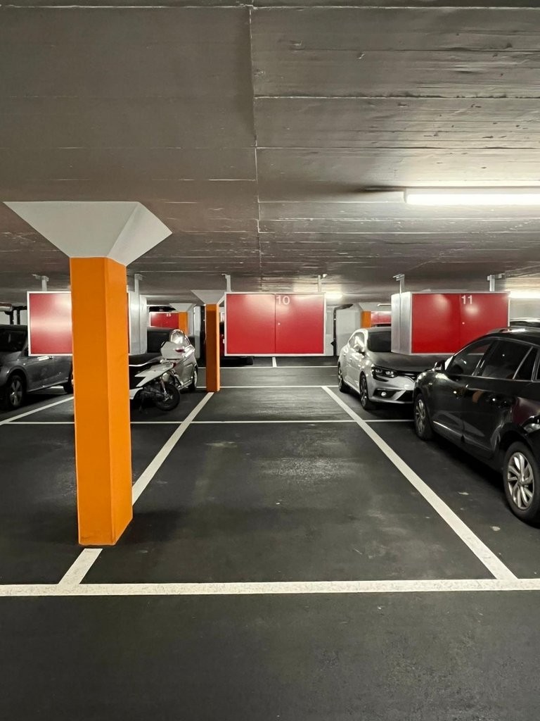 Posto auto sotterraneo, foto 2 di 3