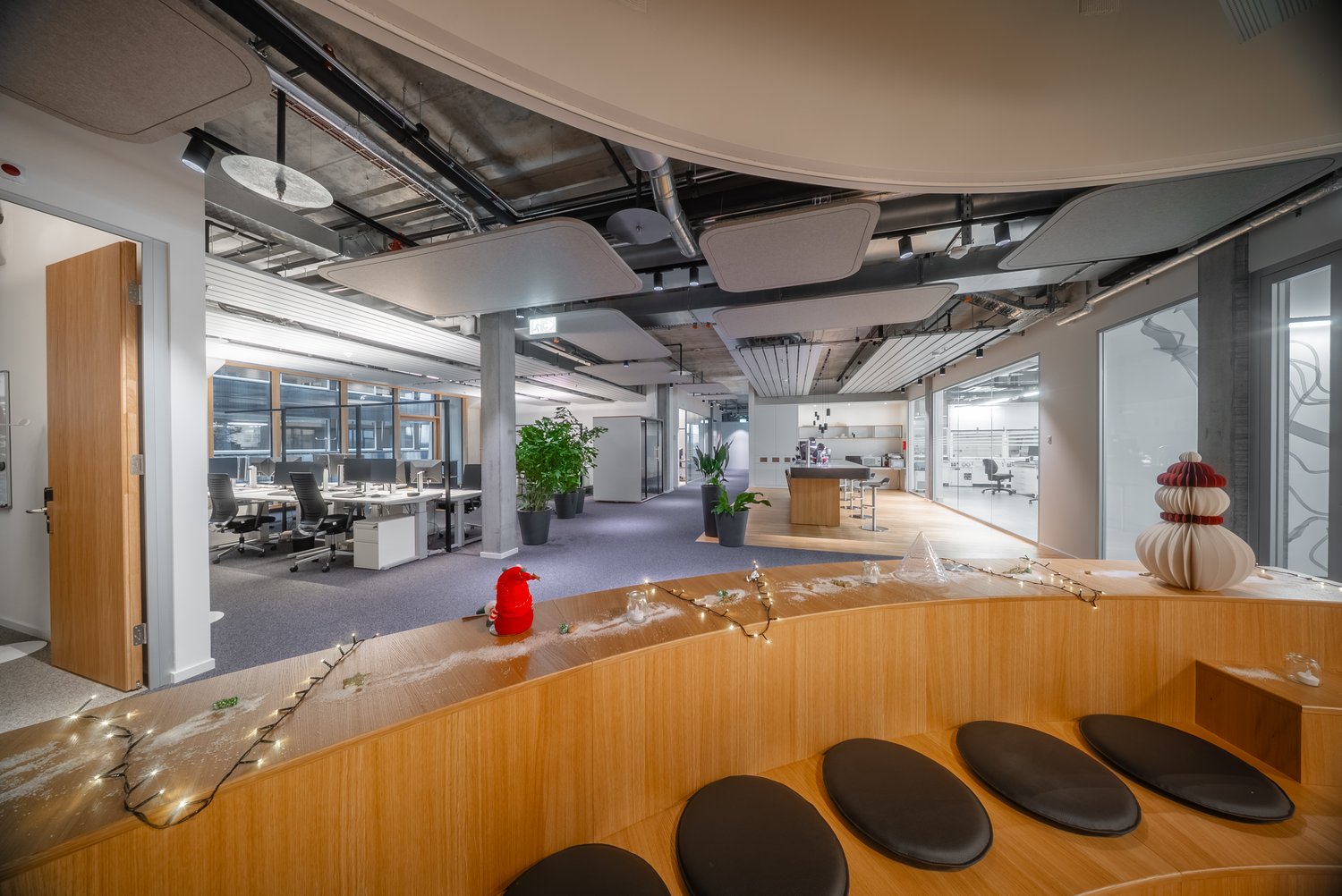 2468m² commerciale