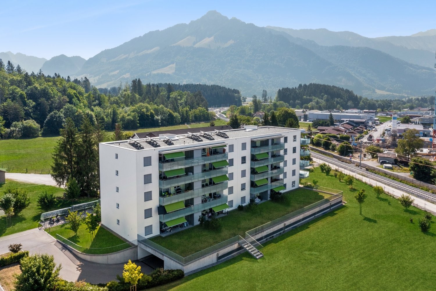 Appartamento di 2 ½ locali, foto 2 di 2