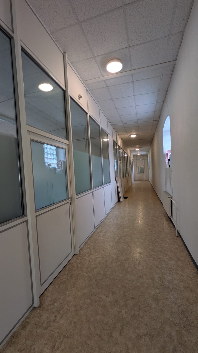40m² commercial