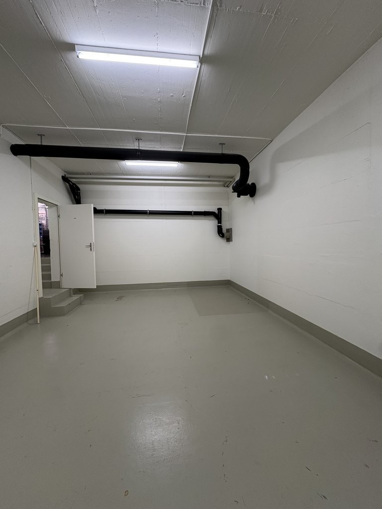 33m² locale di magazzino