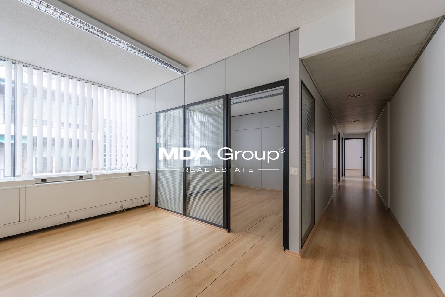 105m² office