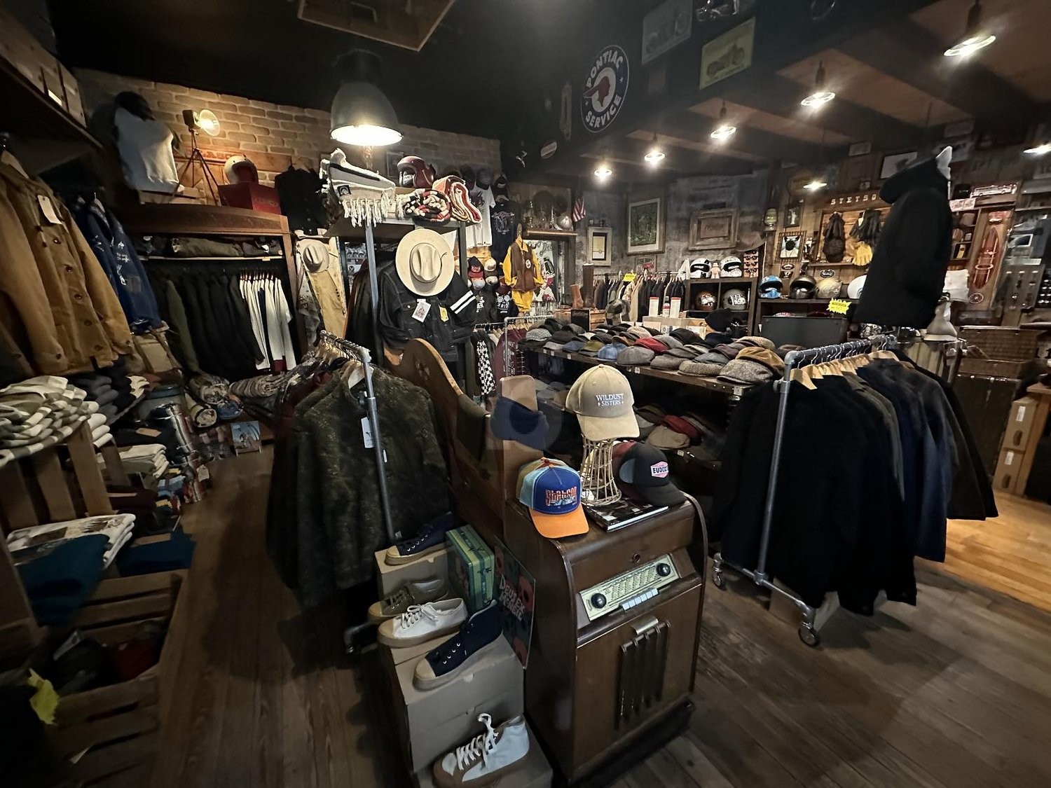 100m² shop