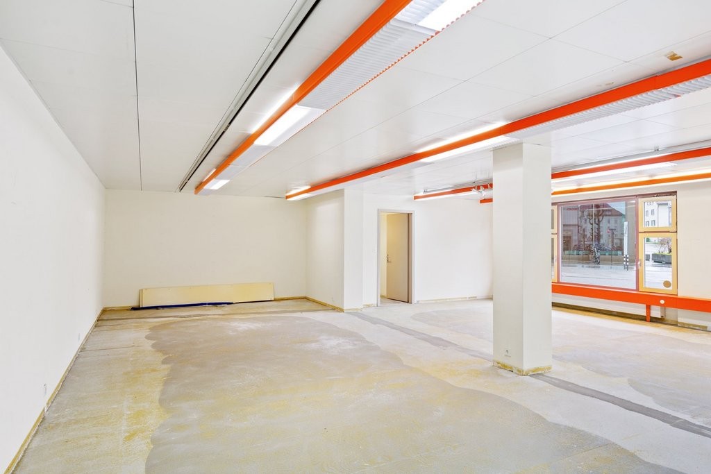 negozio di 130m²