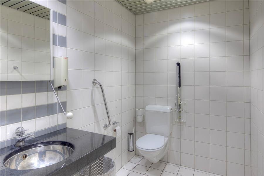 917m² magazzino