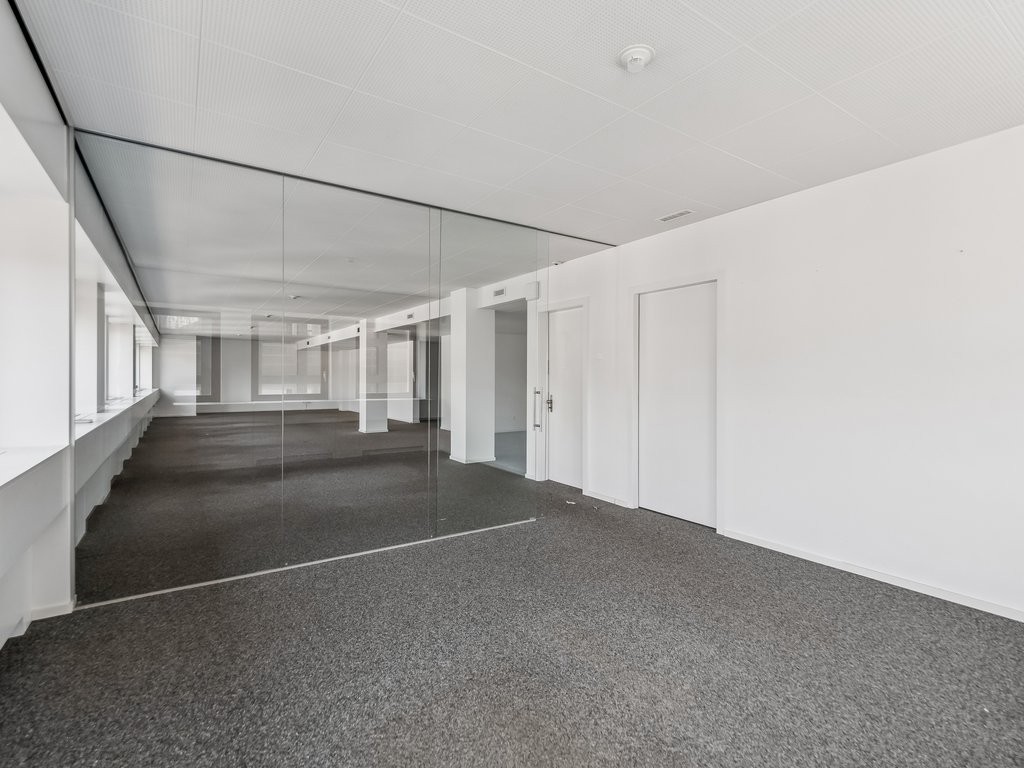 158m² office