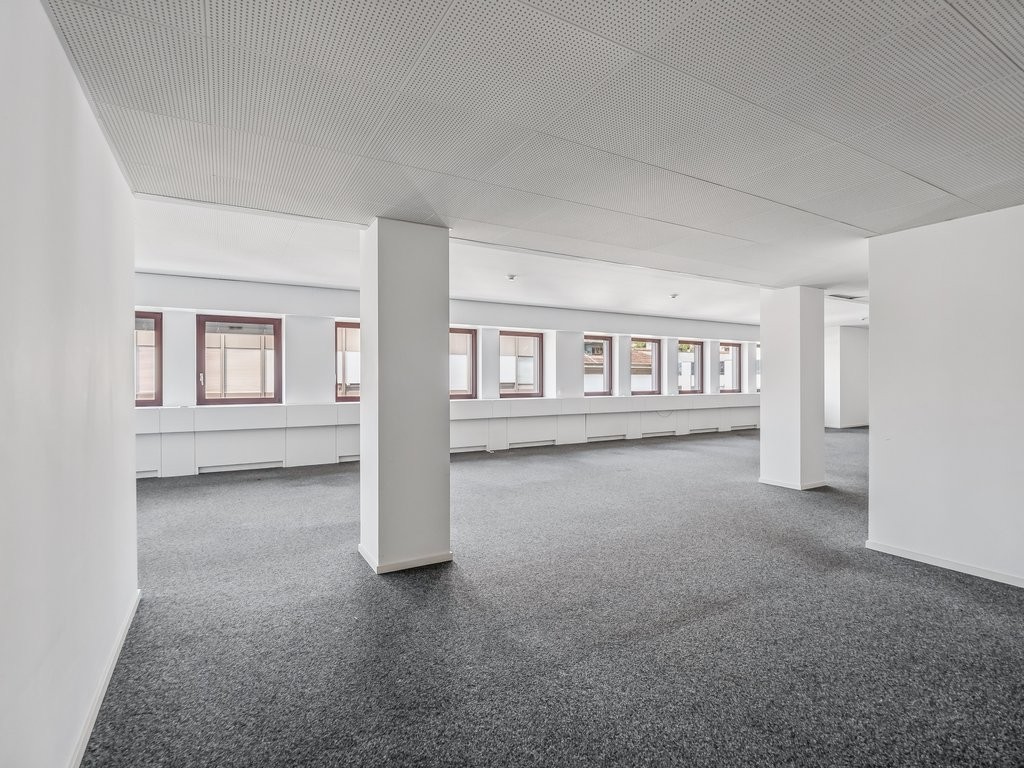 158m² office