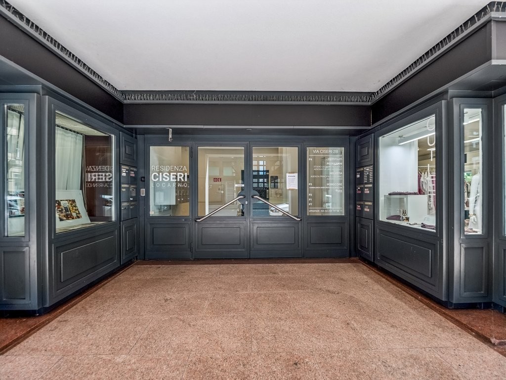 158m² office
