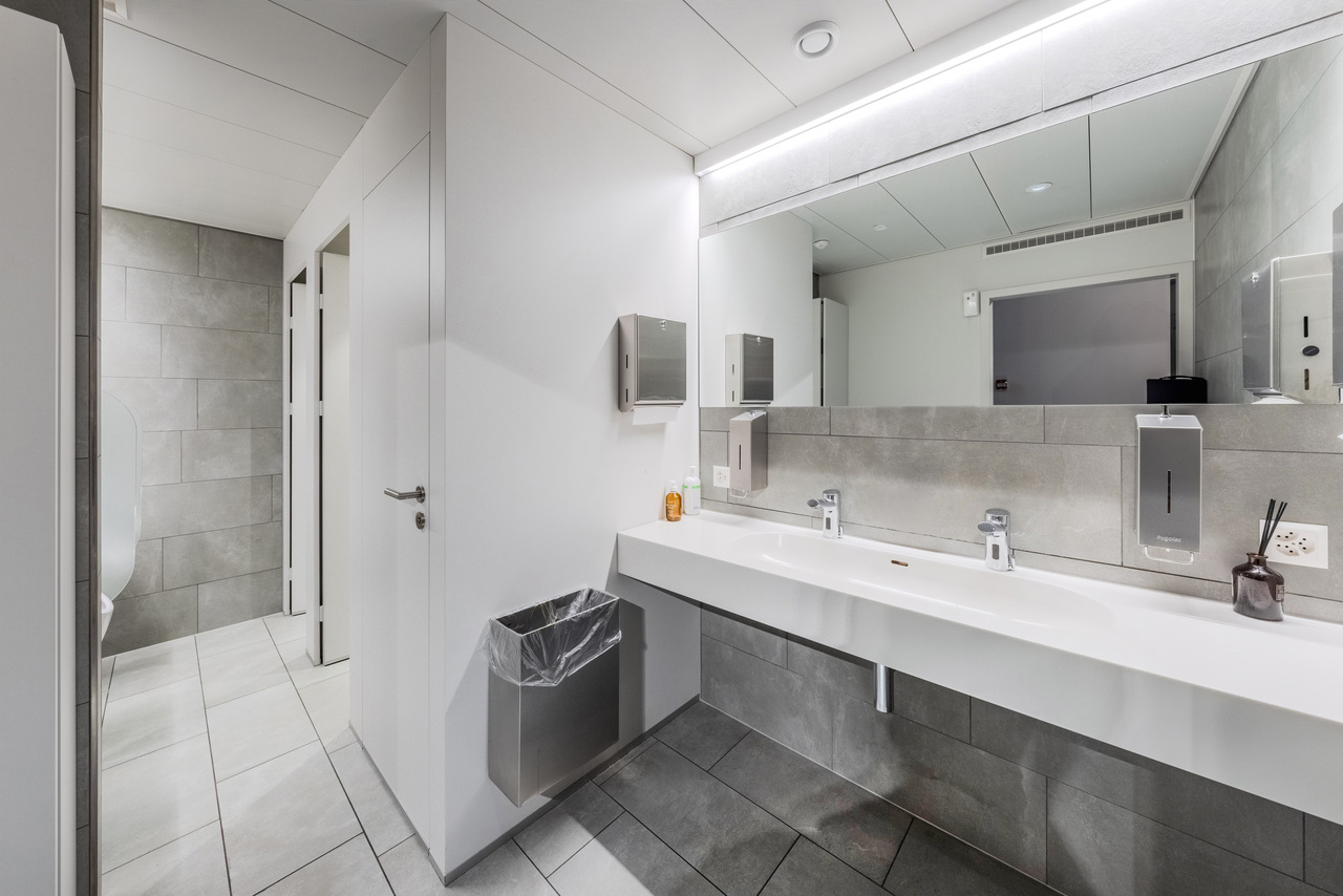 528m² ufficio