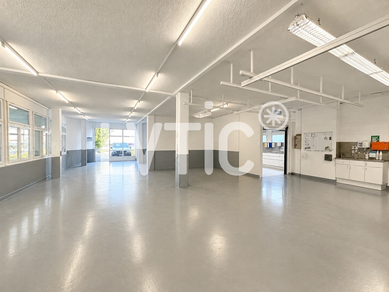 700m² atelier