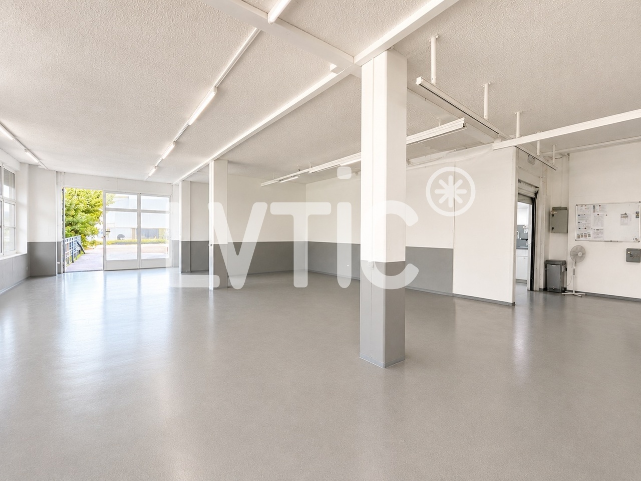 700m² atelier