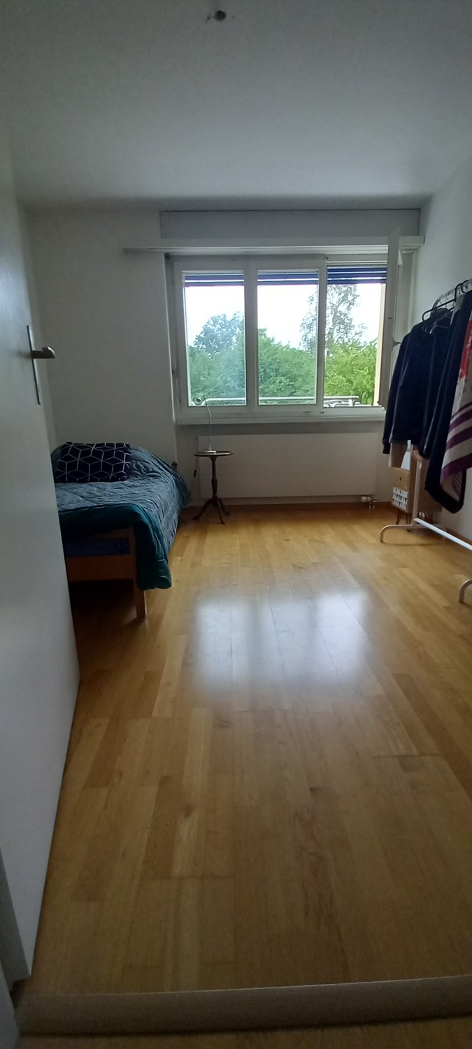 Camera in appartamento condiviso, foto 1 di 8