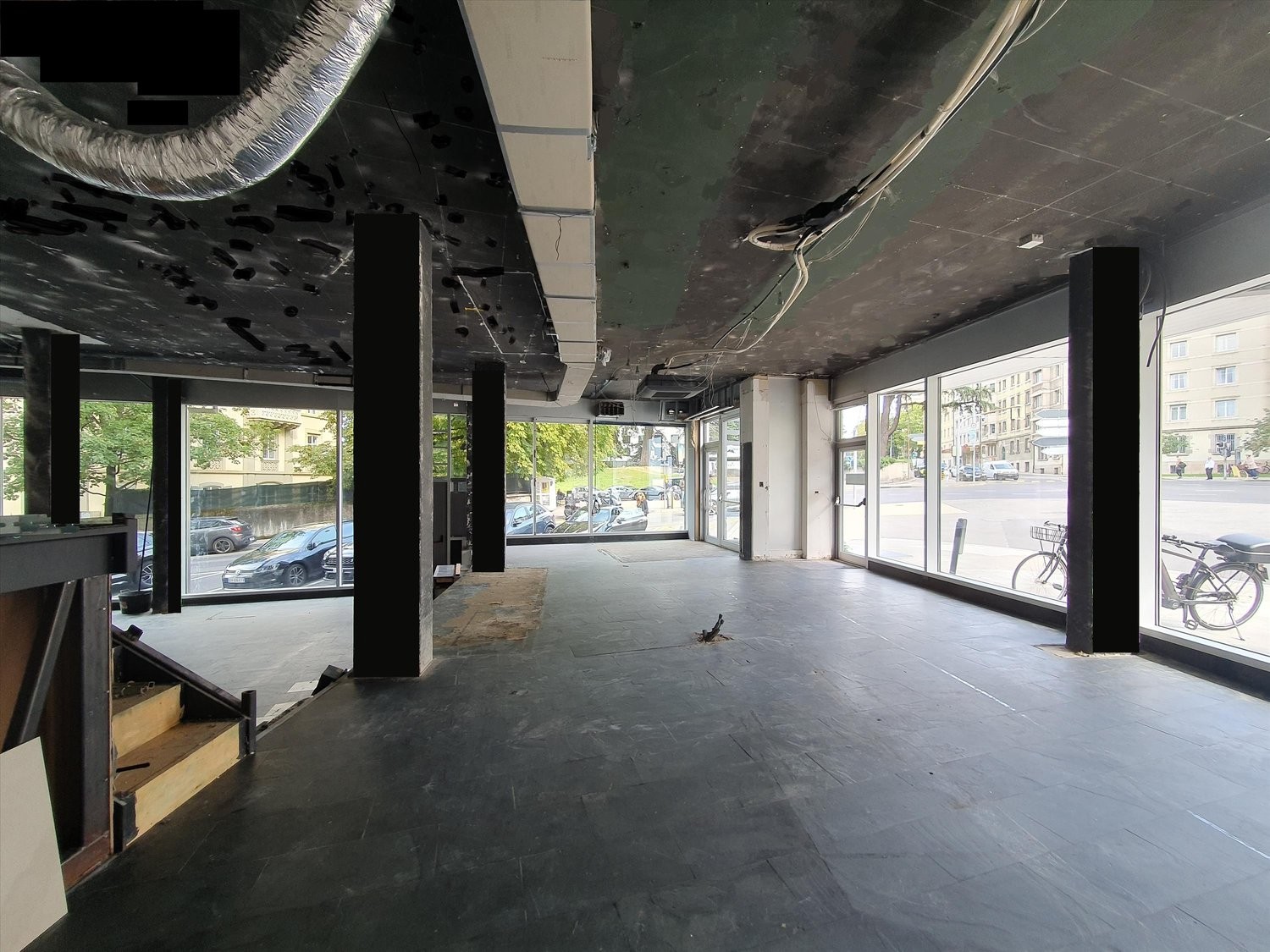 negozio di 180m², foto 2 di 5