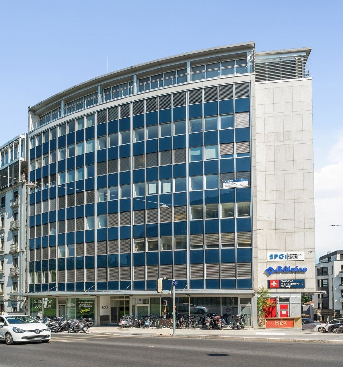 negozio di 180m², foto 1 di 5