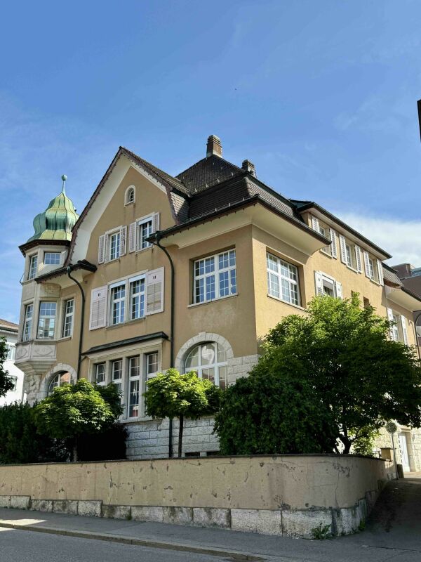 168m² studio