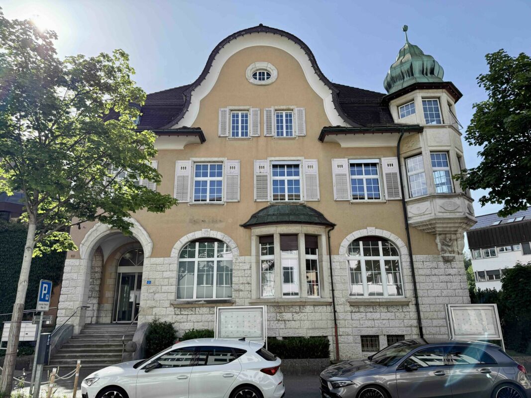 168m² studio