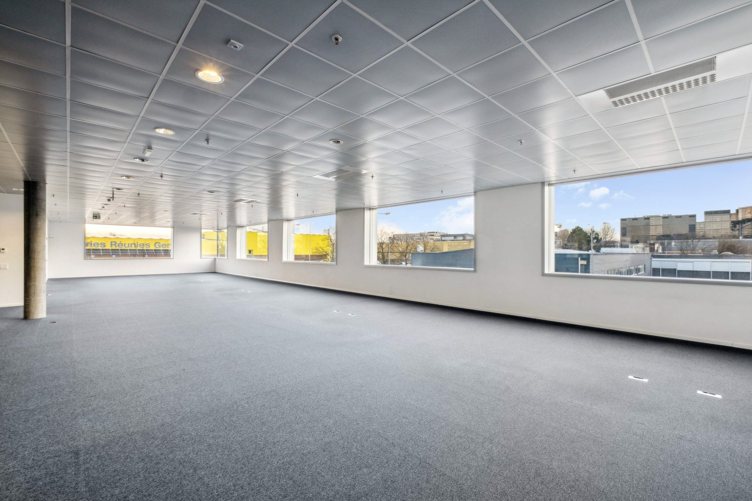 398m² oggetto industriale