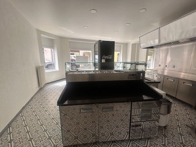90m² commerciale