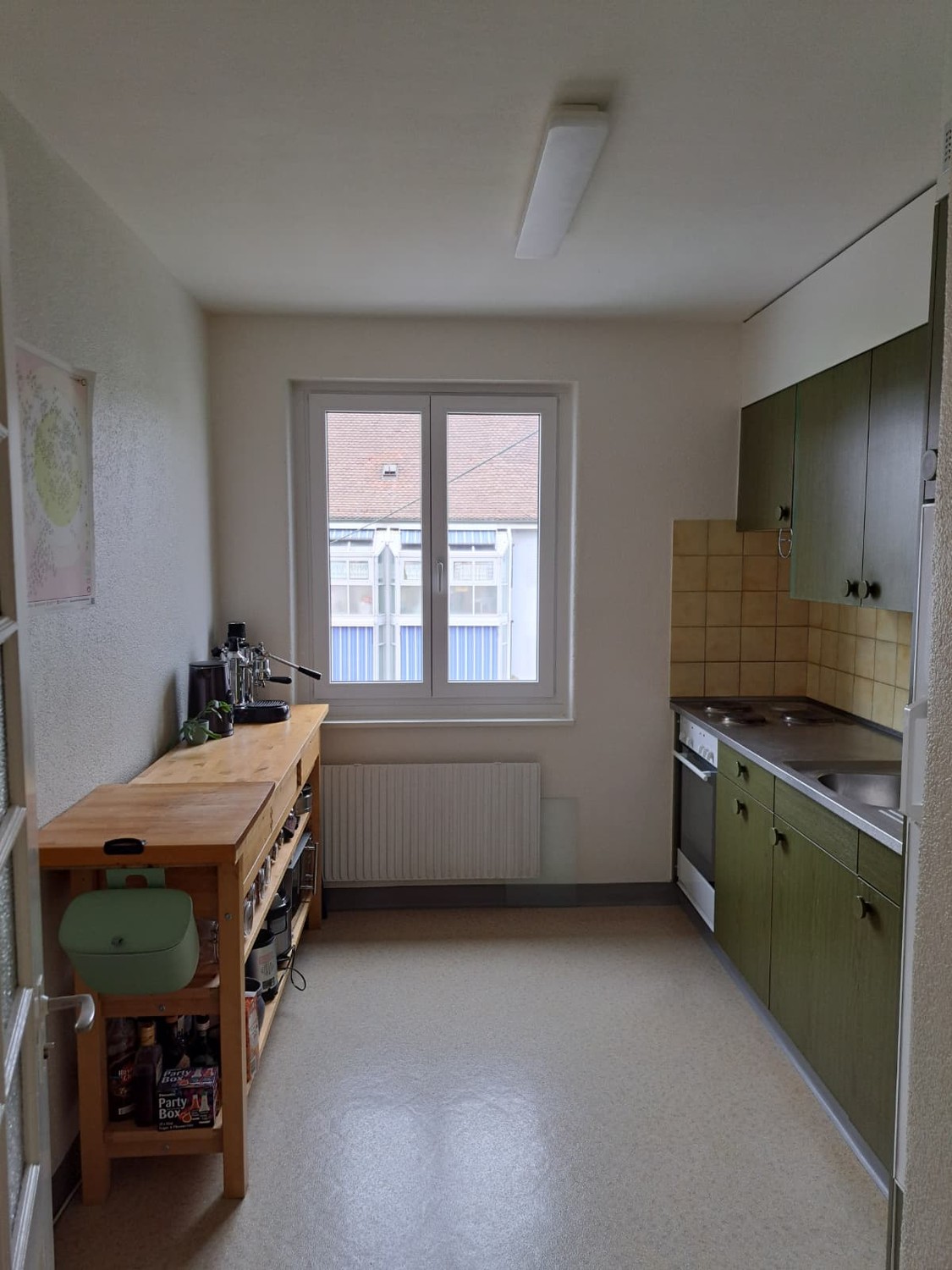 Camera in un appartamento condiviso, foto 2 di 2