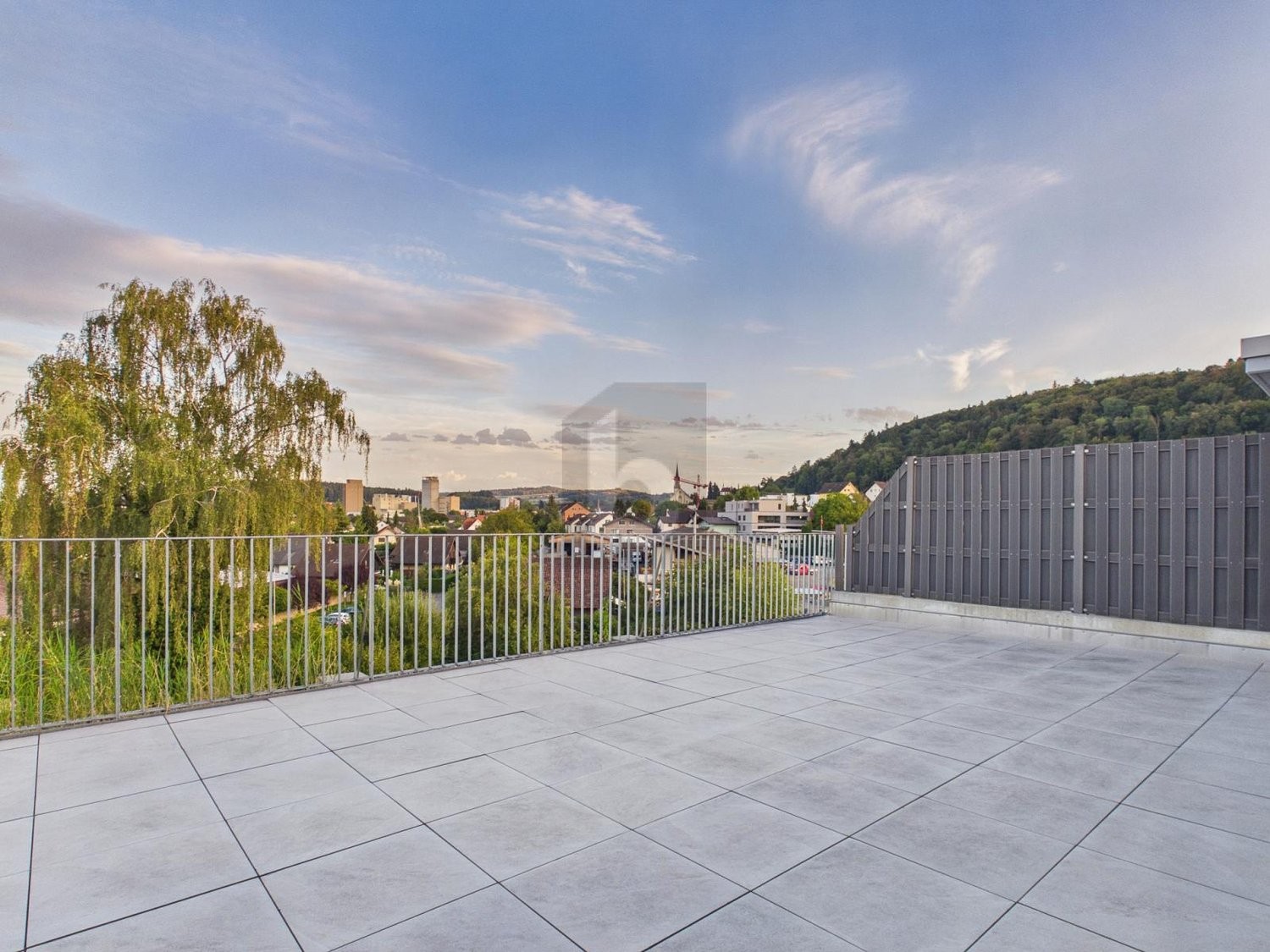 Appartamento attico di 3 ½ locali, foto 1 di 4